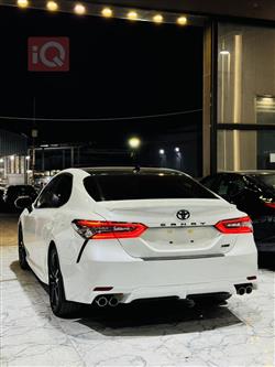 تۆیۆتا کامری